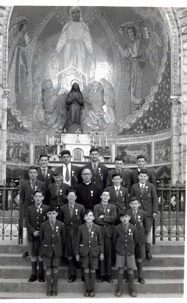 scotus lourdes 1001.jpg - From the back; P. Doherty, L DeMarco, B D'Agostino, E Stone, F Strathie, A Lewson, J Shaw, Br Russell, J Du???, W Gillon R Devlin, G Minchello, J Barrett, A Lonie F Malcolm, J Neville, R Rowley